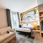 Hotel Ibis Styles Gare Grand Paris 3*