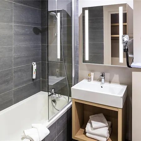 Ibis Styles Gare Grand Paris Hotel 3*