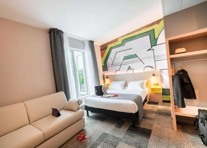 Hotel Ibis Styles Gare Grand Paris 3*
