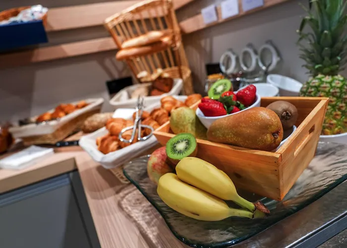 Hotel Ibis Styles Gare Grand Paris 3*